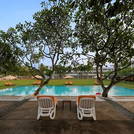 Pegasus Reef - A Beach Resort In Colombo-3